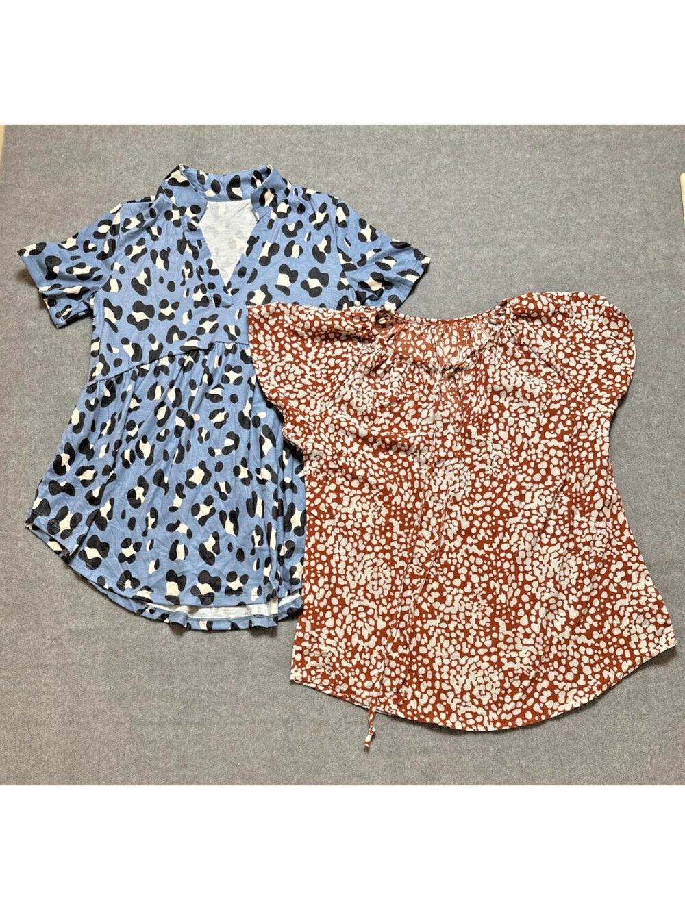 Women’s Blue Leopard Babydoll Top & Rust Print Blouse Bundle Small